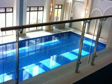 Schwimmbad Glas - Geländer mit Pfosten Boden- und Seitenmontage