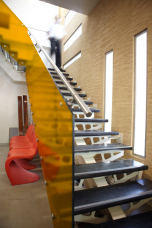 Treppengeländer - VSG glas durch farbige Folie (Matt)